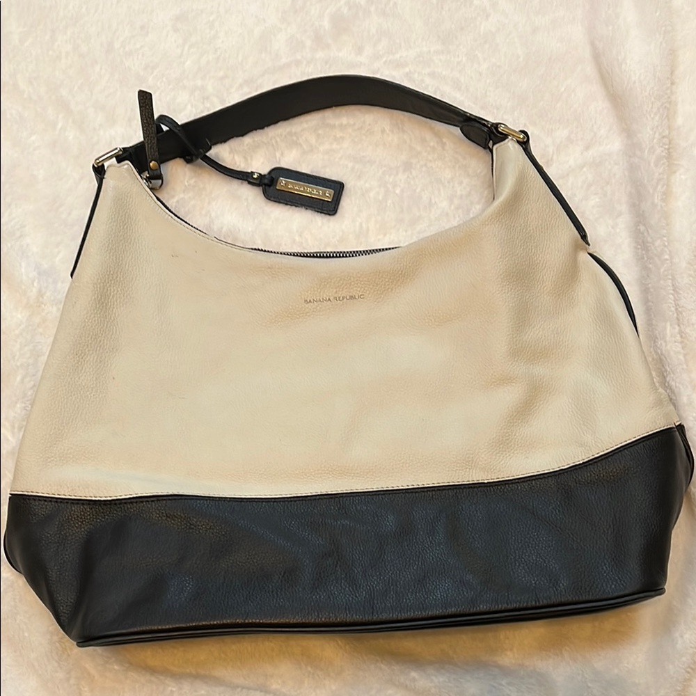 BANANA REPUBLIC XL LEATHER TOTE PURSE
